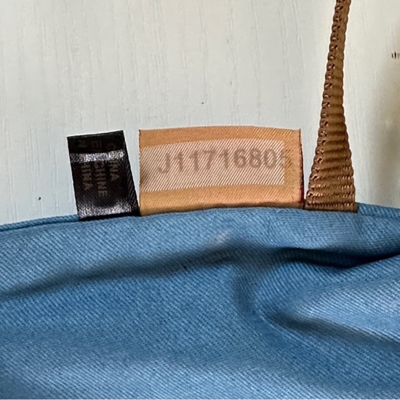 LIKE NEW Dooney & Bourke Citrus Delight Crossbody listing is just for the bag - Picture 10 of 13